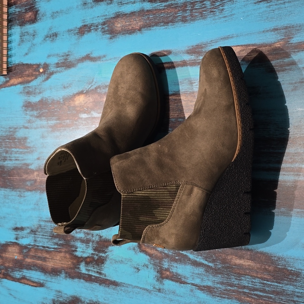 Dr Scholl's Wedge Ankle Booties